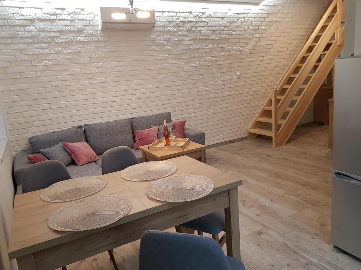 Apartament Komarno II イェレニャ・グーラ エクステリア 写真