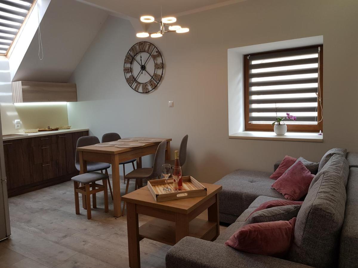 Apartament Komarno II イェレニャ・グーラ エクステリア 写真